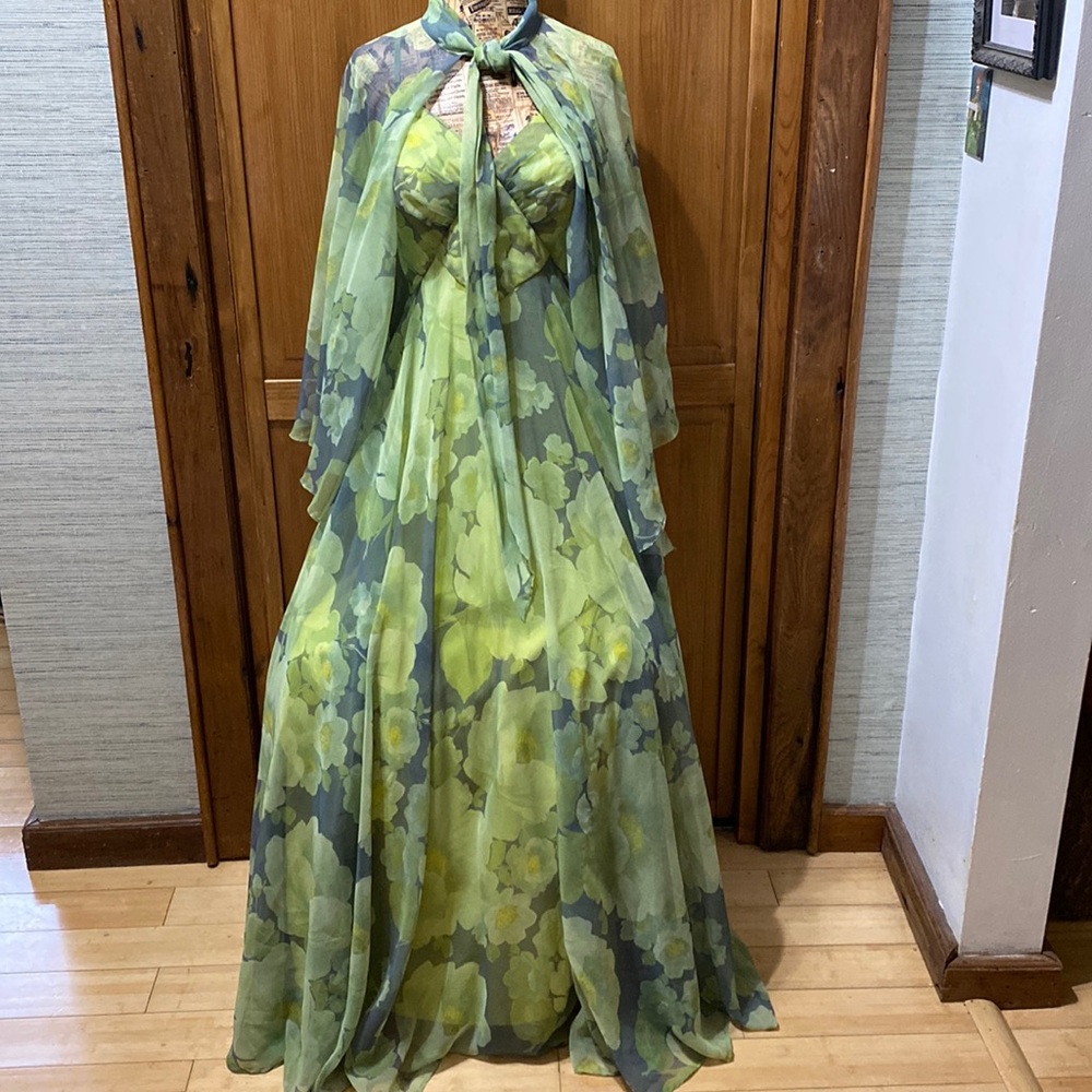 Formal vintage maxi with matching cape